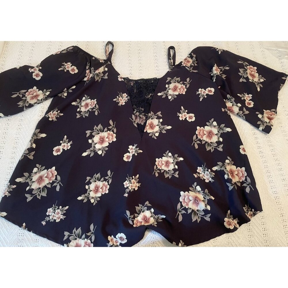 Torrid 0‎ LG (12) top blouse navy rose floral oversized bare shoulder flair Boho
